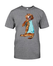 Golden retriever love mom Classic T-Shirt front