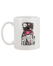 Kiss a pitbull TM99 Mug back
