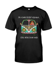 On a dark desert highway QQ26 Classic T-Shirt front