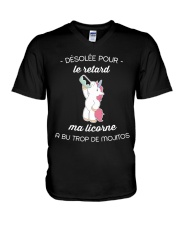 Dsl pour le retard ma licorne a bu trop de mojito V-Neck T-Shirt thumbnail