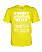 MY FREAKING AWESOME WIFE- version V-Neck T-Shirt thumbnail