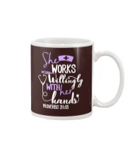 Nurse - she works willingly with her hands Mug tile