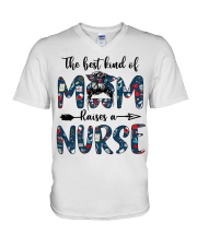 The best kind of mom raises a nurse V-Neck T-Shirt tile