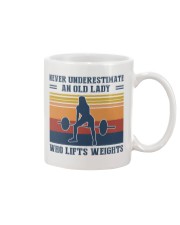 Never Underestimate An Old Lady - Weightlifting Mug tile