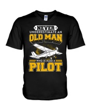 PILOT GIFTS - NEVER UNDERESTIMATE AN OLD MAN V-Neck T-Shirt thumbnail