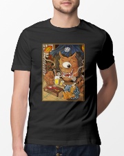 CRAFT BEER LOVER - JAPAN OLD STYLE Classic T-Shirt lifestyle-mens-crewneck-front-13