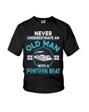 PONTOON LOVERS - NEVER UNDERESTIMATE AN OLD MAN Youth T-Shirt thumbnail