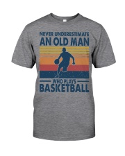 Basketball- Old man play basketball Classic T-Shirt tile