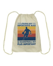 Le basketball est plus important Drawstring Bag tile