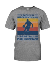 Le basketball est plus important Premium Fit Mens Tee tile