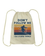 Skiing 18 Drawstring Bag tile