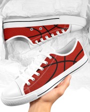 Basketball - Baskteball shoe Men's Low Top White Shoes aos-complex-men-white-low-shoes-lifestyle-01