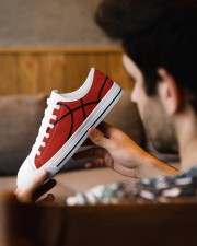 Basketball - Baskteball shoe Men's Low Top White Shoes aos-complex-men-white-low-shoes-lifestyle-10