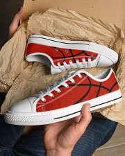 Basketball - Baskteball shoe Men's Low Top White Shoes aos-complex-men-white-low-shoes-lifestyle-20