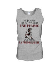 la photographie - sous estimer une femme Unisex Tank thumbnail