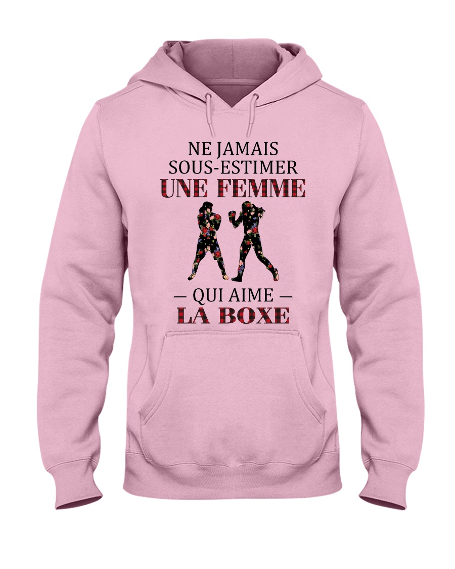 la boxe - sous estimer une femme Hooded Sweatshirt