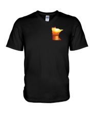 Minnesota USA Flag lakesun VK campfire 3PT V-Neck T-Shirt thumbnail