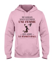 basketball- sous estimer une femme Hooded Sweatshirt front