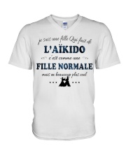 Fille Normale - L'aïkido V-Neck T-Shirt thumbnail