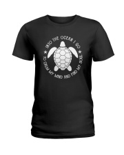 Scuba Diving Turtle ocean to go Ladies T-Shirt tile