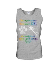 Scuba Diving upon en Unisex Tank thumbnail