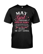 Queens are born in May Classic T-Shirt tile