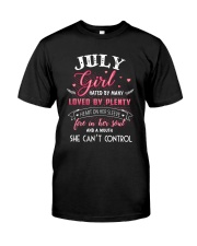 Queens are born in July Classic T-Shirt tile
