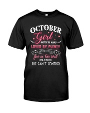 Queens are born in October Classic T-Shirt tile