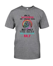 Queens are born in July Classic T-Shirt tile