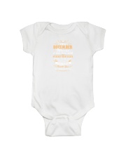 Queens are born in December Onesie tile