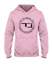 OREGON GIRL LIVING IN OKLAHOMA WORLD Hooded Sweatshirt tile