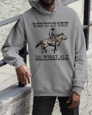 Du hörst nicht auf zu reiten wenn du alt wirst Hooded Sweatshirt apparel-hooded-sweatshirt-lifestyle-front-11