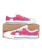 All over lovely cat fish radio design Men's Low Top White Shoes inside-right-outside-right