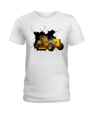 Cat140H grader Crack Ladies T-Shirt tile