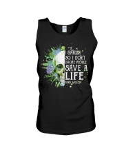 I garden so Unisex Tank tile