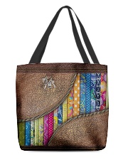 Love Quilting All-over Tote back