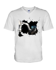 BOBCAT Crack V-Neck T-Shirt tile