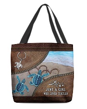 A girl who loves turtles All-over Tote front
