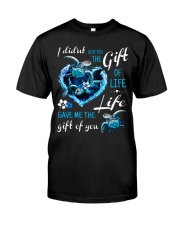 Love Turtle Classic T-Shirt front
