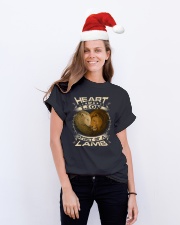 God - Heart Of Lion - T-shirt Classic T-Shirt lifestyle-holiday-crewneck-front-1
