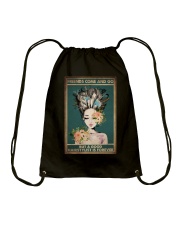 Hairdresser Friends Come And Go Drawstring Bag tile