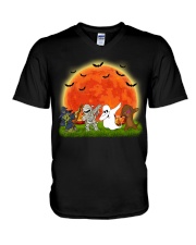 Halloween dabbing dachshund V-Neck T-Shirt tile