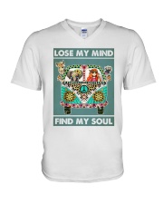 Hippie lose my mind find my soul V-Neck T-Shirt tile