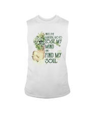 Into the garden I go Sleeveless Tee tile