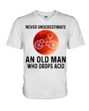 Never underestimate old man drop acid V-Neck T-Shirt tile