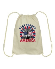 Stay trashy America Drawstring Bag tile