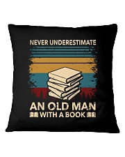 Reader Never Underestimate An Old Man Square Pillowcase tile