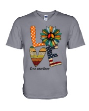 LIMITED EDITION V-Neck T-Shirt tile