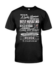 Vet lucky wife Classic T-Shirt front