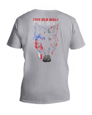 Vet old wolf V-Neck T-Shirt tile